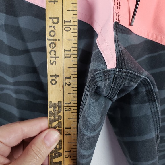 Billabong Men's Size 32 T-Street Pro Board Shorts Aqua Pink Colorblock Swimwear - Picture 4 of 9